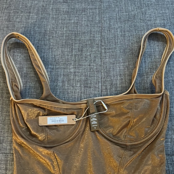 Skims Sexy Launge - Picture 11 of 12